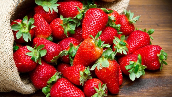 山东临沂莒南草莓基地
大量供应草莓🍓