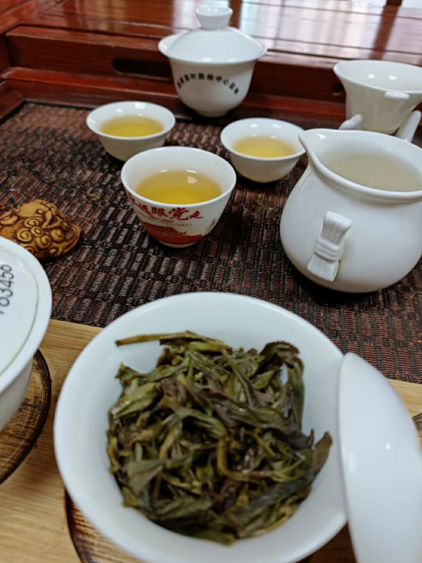 高山茶，鸭屎香，大乌叶